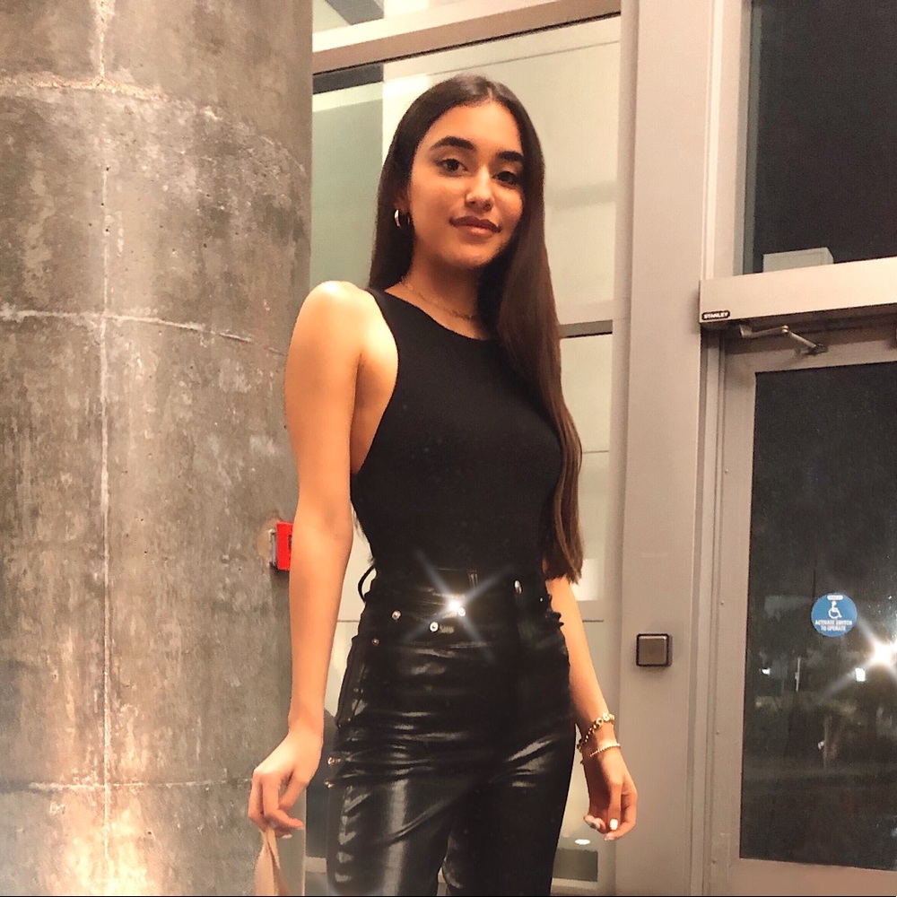 Meet your Posher, Daniela